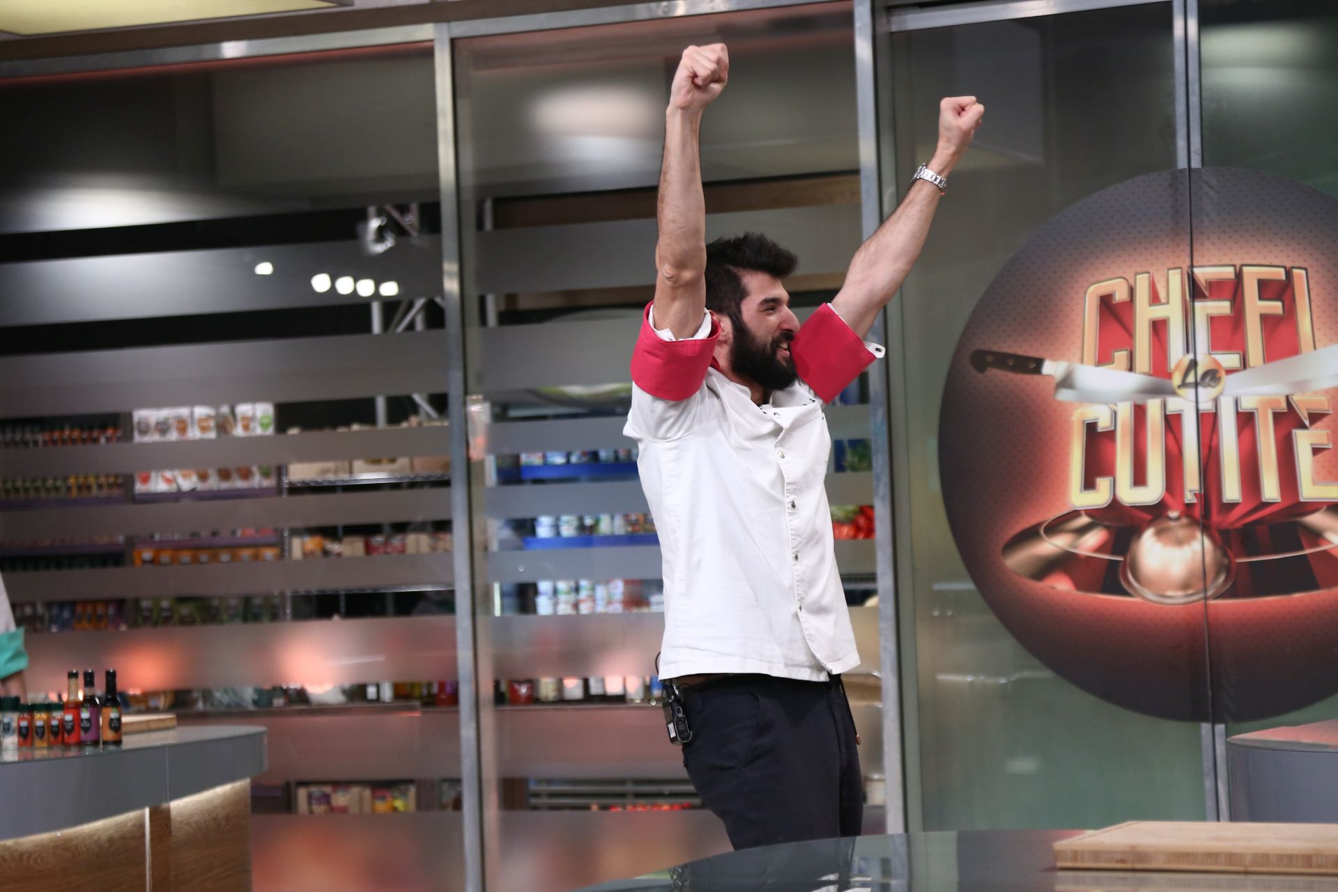 Cătălin, fiul lui Romică Țociu, a fost eliminat de la „Chefi la cuțite”: „M-am atașat de echipă și chiar și de stresul competiției”