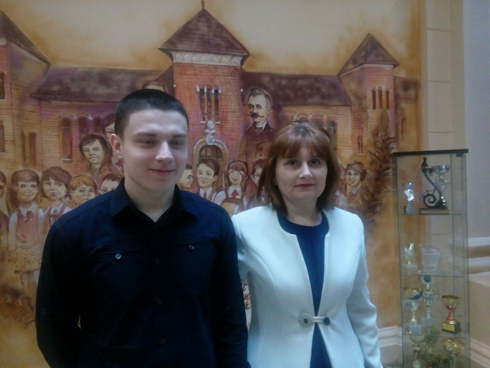 REPORTAJ/Pasiunea pentru limbile străine, un mod de viață. Un elev gălățean va fi premiat la Bruxelles pentru concursul "Tineri translatori"