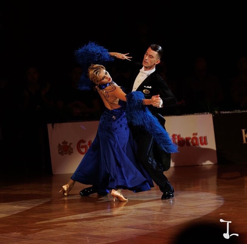 Andreea Matei, partenera de dans a lui Rareș Cojoc, a împlinit 30 de ani. Cei doi vor dansa pe 1 martie la Campionatul Național de Dans Sportiv pe Secțiuni 2026