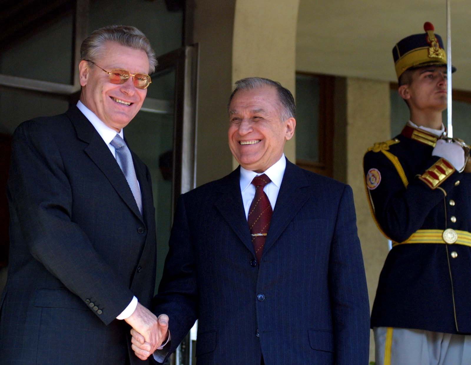 Imagini de la ultimele apariții ale lui Ion Iliescu. Cum arăta în 2022, când s-a întâlnit cu Ionuț Vulpescu, ultimul lui consilier prezidențial