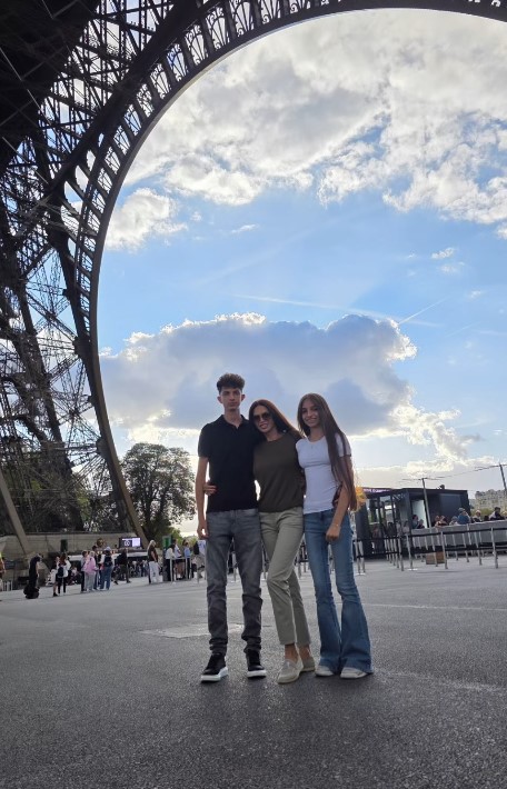 Imagini cu Cristina Spătar și cei doi copii în vacanță. Vedeta a cunoscut-o pe iubita fiului ei