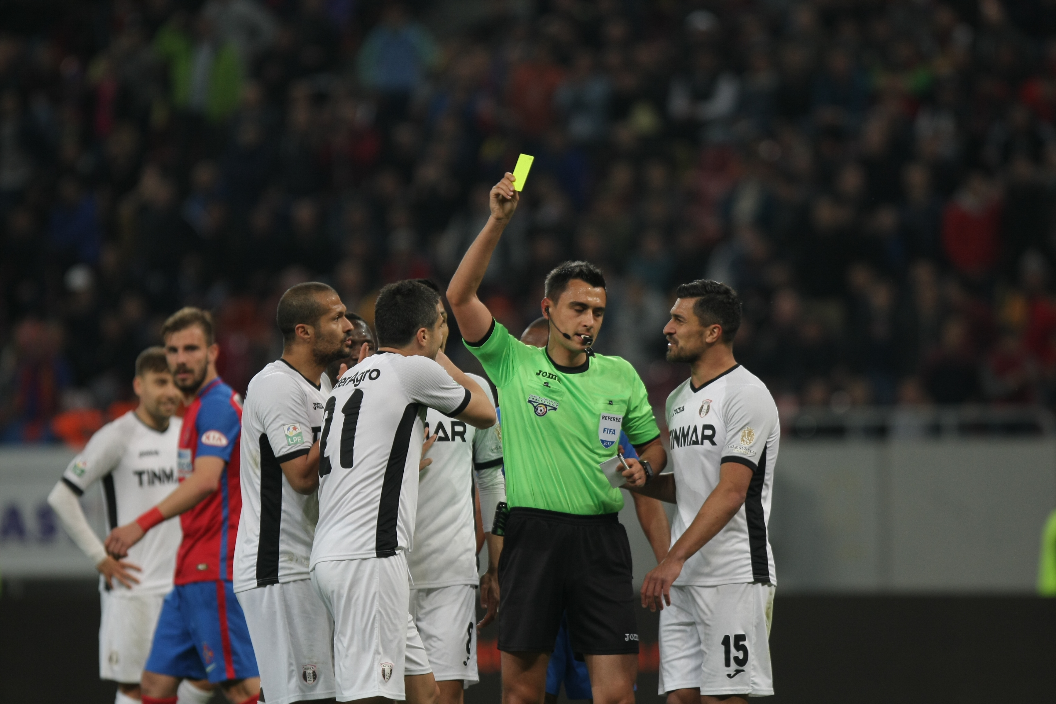 Liga 1, play-off, etapa a 4-a. FCSB - Astra Giurgiu 3-0. Magnificul Alibec și-a învins fosta echipă. Gigi Becali, locul 1 înainte de Paște / LIVE TEXT