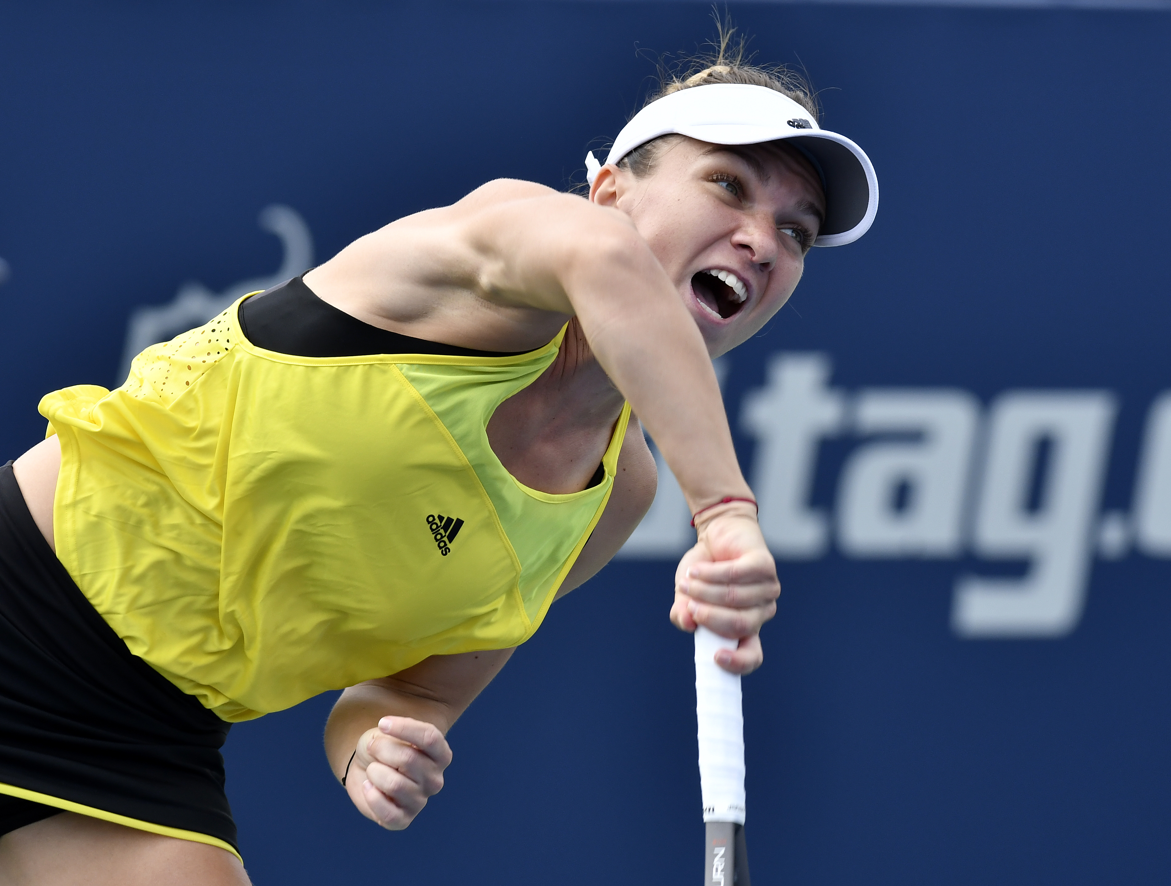 LIVE TEXT: Simona Halep - Elina Svitolina, în semifinale, la Toronto. Carne de tun: Simo, executată în doar 57 de minute. A luat doar două game-uri! | VIDEO