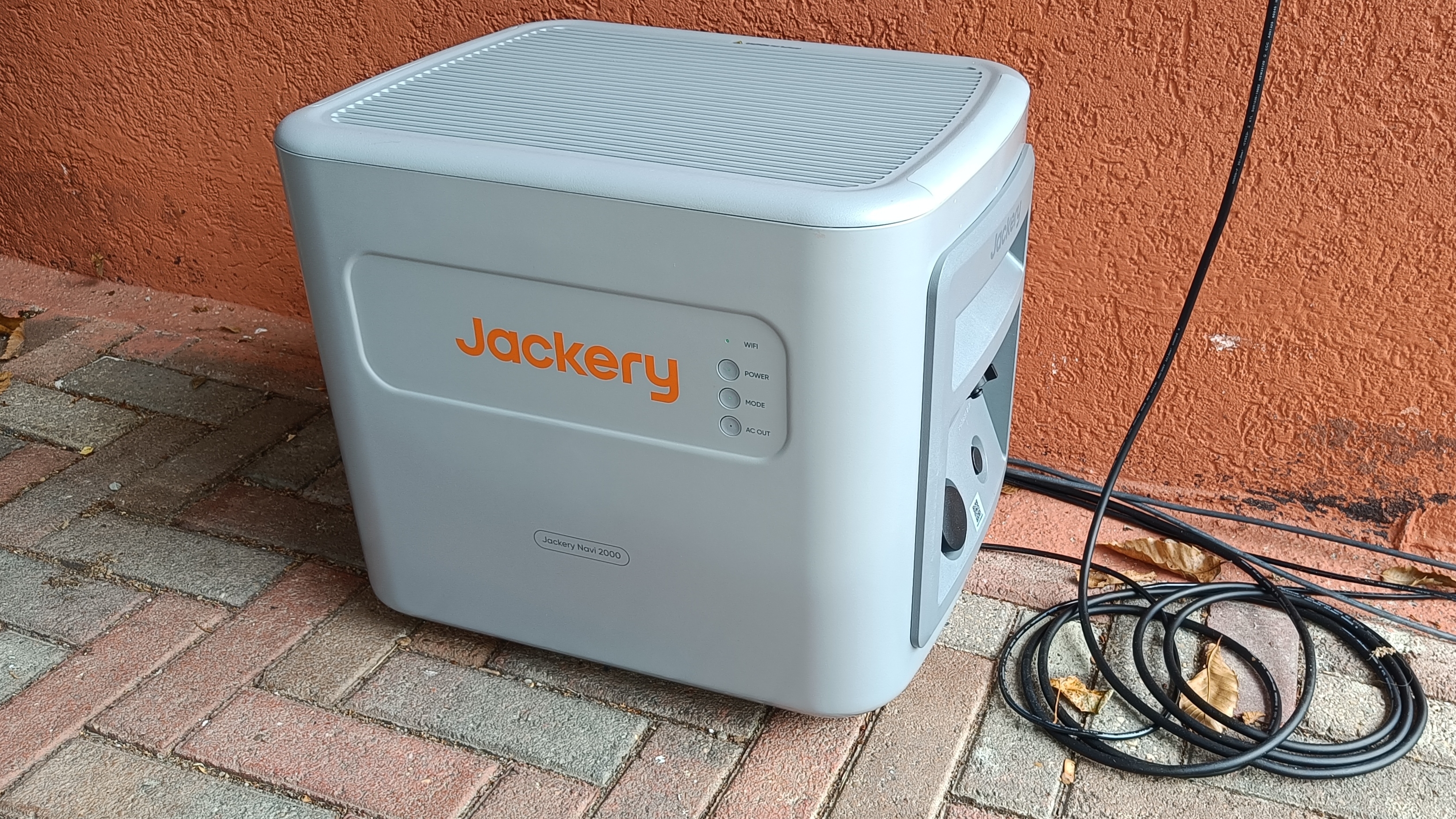 Navi 2000 Balkonkraftwerk Speicher 2240Wh – Erweiterbar Bis 8192Wh Mit Integriertem Wechselrichter, LiFePO4