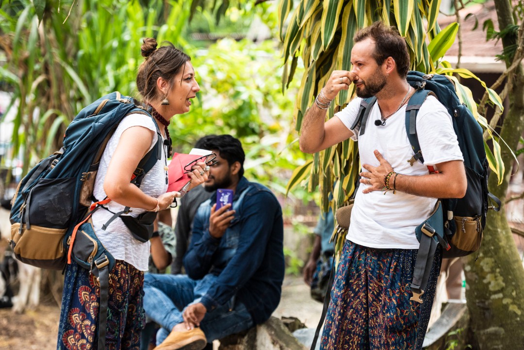 Prima misiune din India îi șochează pe concurenții Asia Express. "Chiar nu avem cum să facem asta" | FOTO