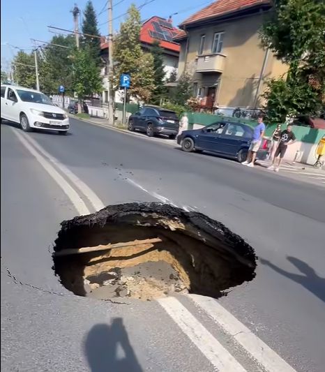 Carmen Șerban, clipe de spaimă la volan pe un bulevard din București: „Am căzut în groapa asta… nu mă întrebați cum am ieșit”