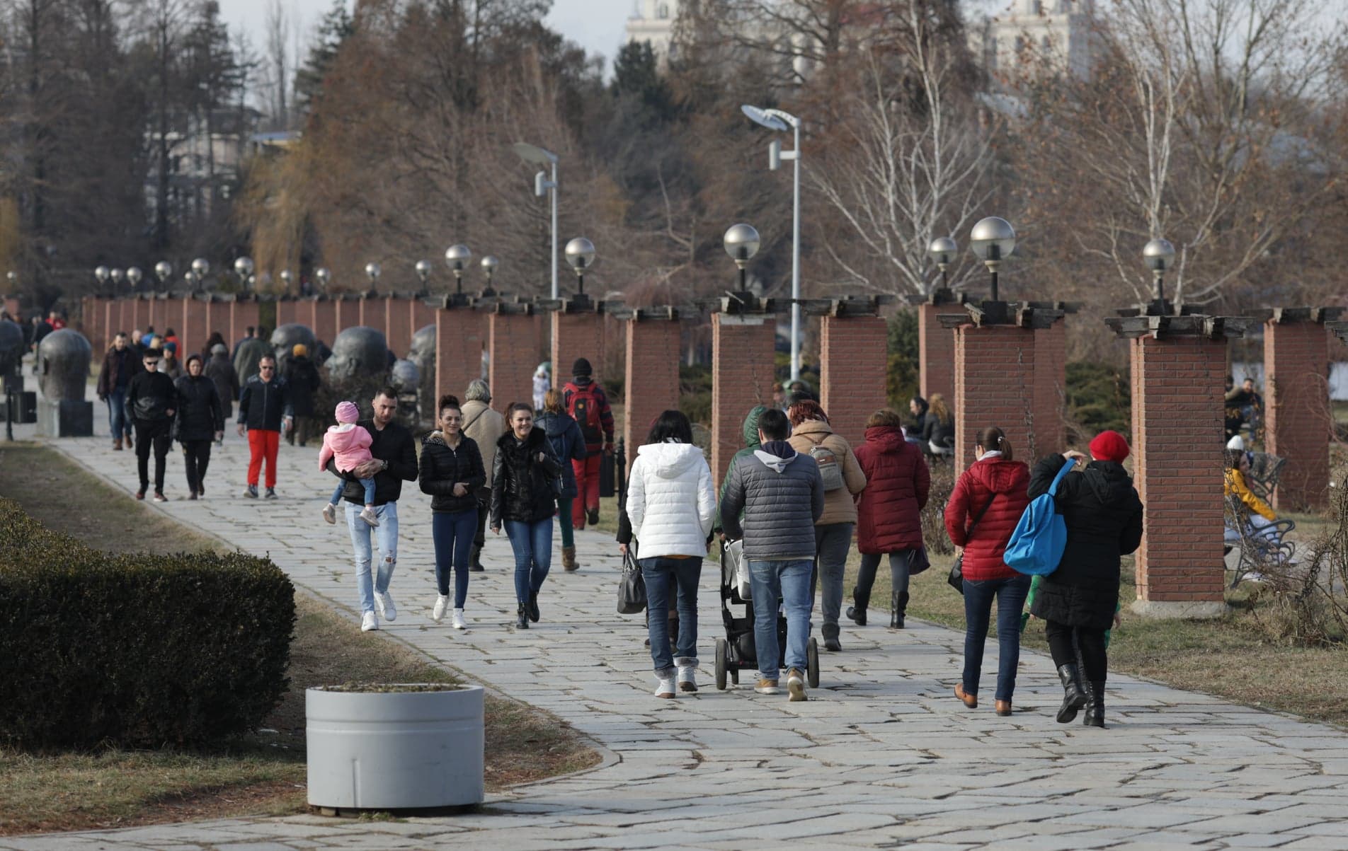 Prognoza meteo pentru săptămâna viitoare. Vremea se menține caldă, cu temperaturi ridicate