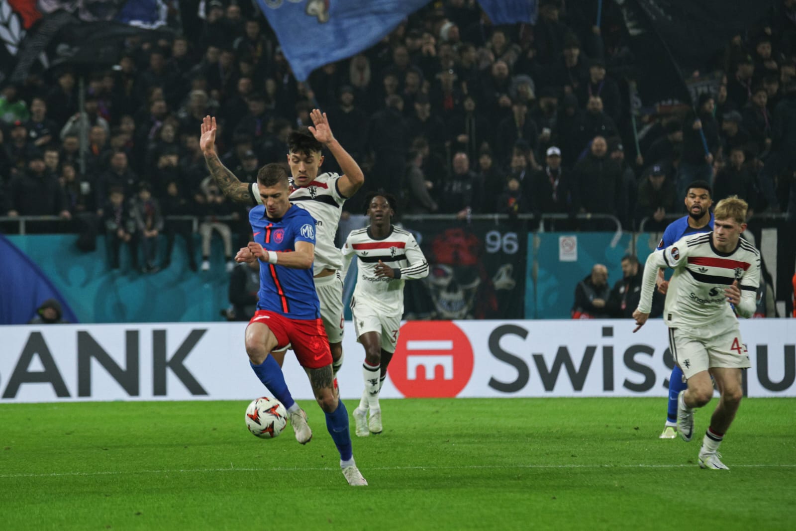FCSB, eșec sub privirile lui Marcel Ciolacu, fan declarat al roș-albaștrilor, în Europa League. Pe cine poate înfrunta clubul lui Gigi Becali pentru accederea în optimi