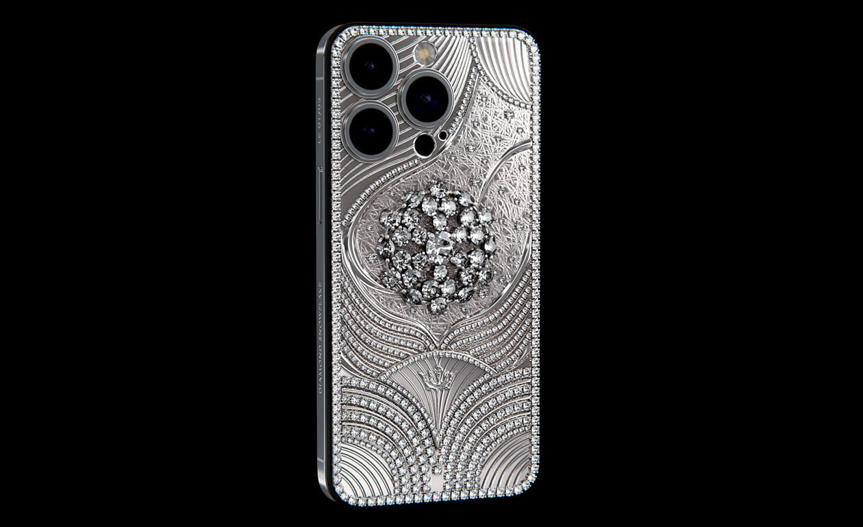 Cât costă cel mai scump iPhone din istorie, placat cu aur de 18 carate și 570 de diamante