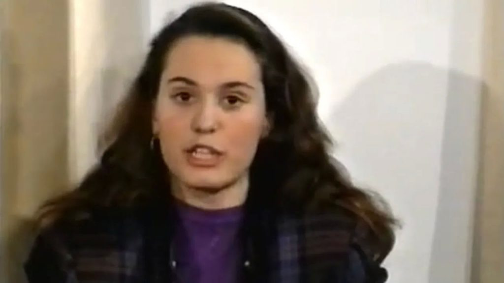 Imagini rare cu Andreea Esca la debutul în televiziune. Confesiuni despre începuturi și culisele unei cariere legendare: „La 19 ani nu aveam nicio emoție”