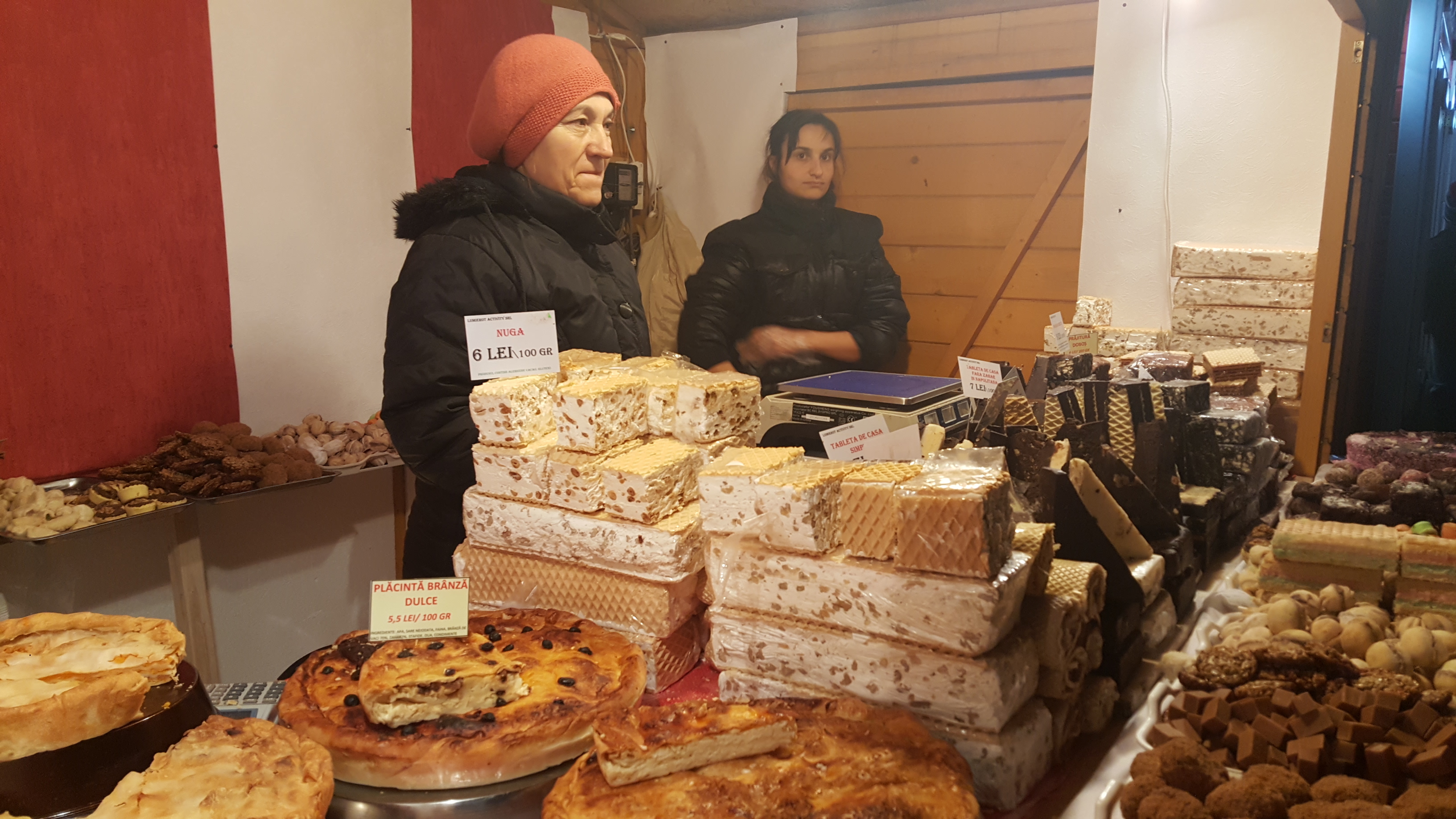 Peste 10.000 de oameni au fost prezenți la deschiderea Târgului de Crăciun din Sibiu | GALERIE FOTO