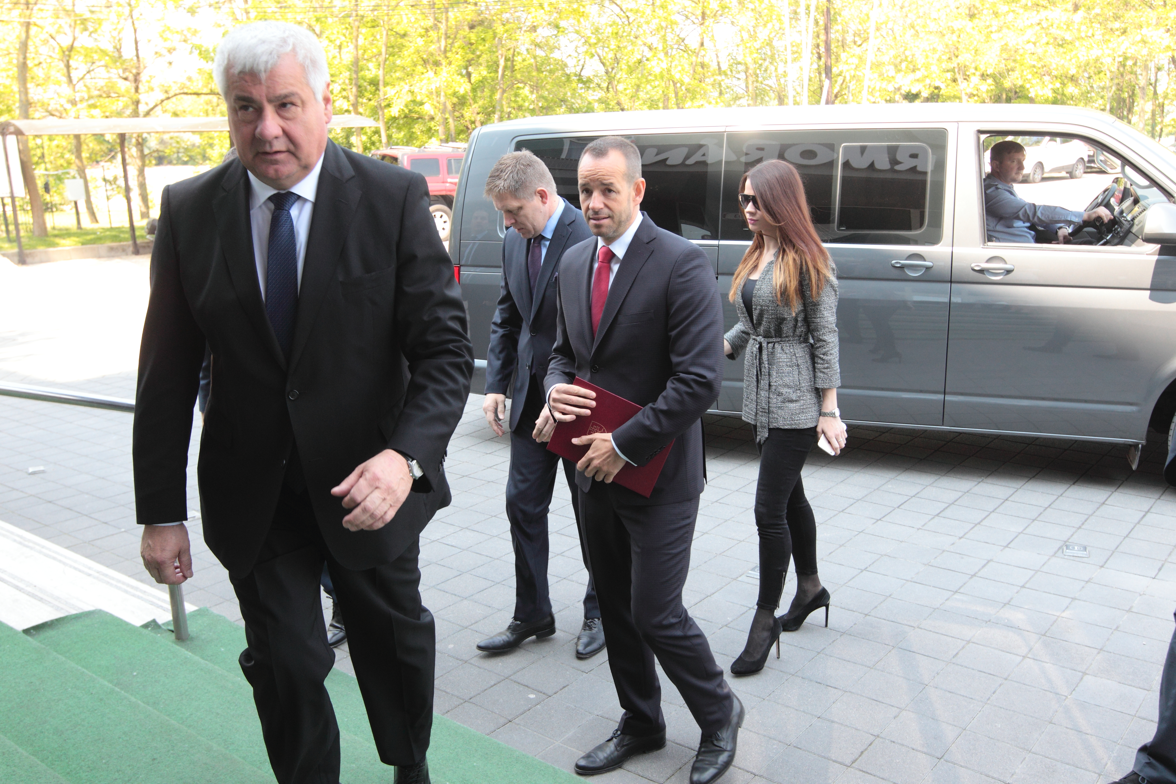 FOTO | #AllForJan. Articolul nepublicat de jurnalistul slovac Ján Kuciak, ucis în propria casă