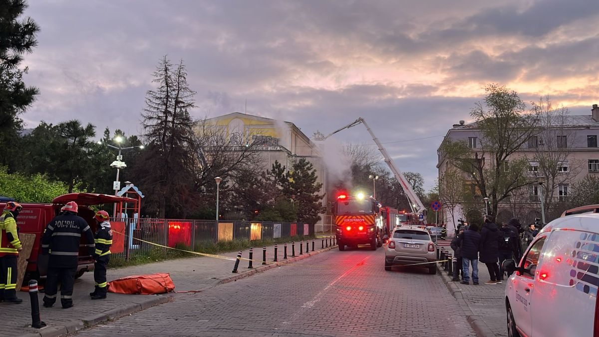Incendiu la Teatrul Masca din București. Flăcările au cuprins o sală de spectacole