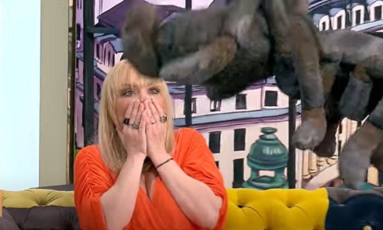 Cristina Cioran l-a pălmuit pe Cătălin Măruță în emisiunea lui de la Pro TV. Vedeta nu s-a abținut la gestul prezentatorului: „Asta ce a fost?”