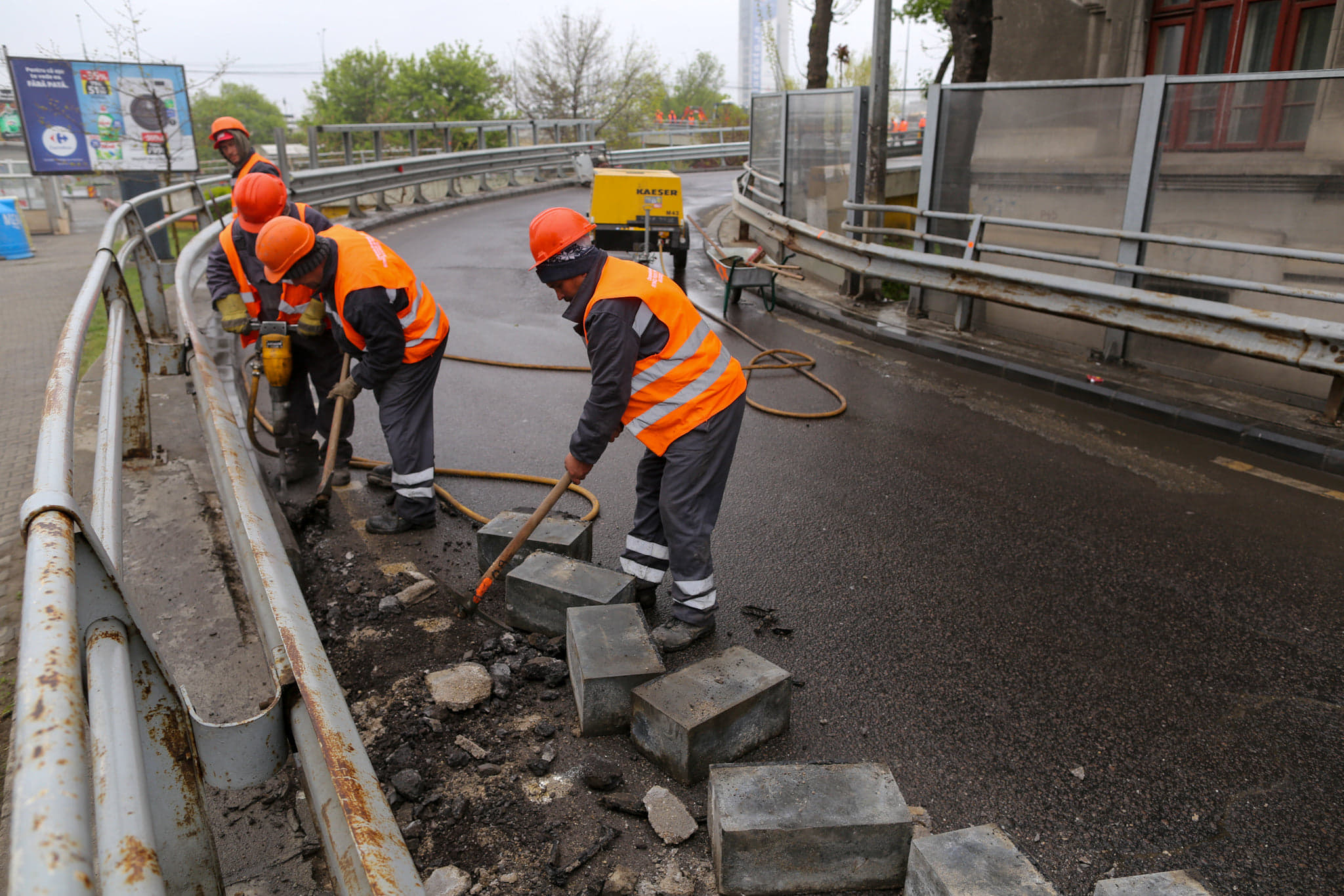 FOTO / Au început lucrările de reabilitare la Podul Grant. Șoferii, afectați de închiderea bretelei spre Giulești, Crângași și Militari