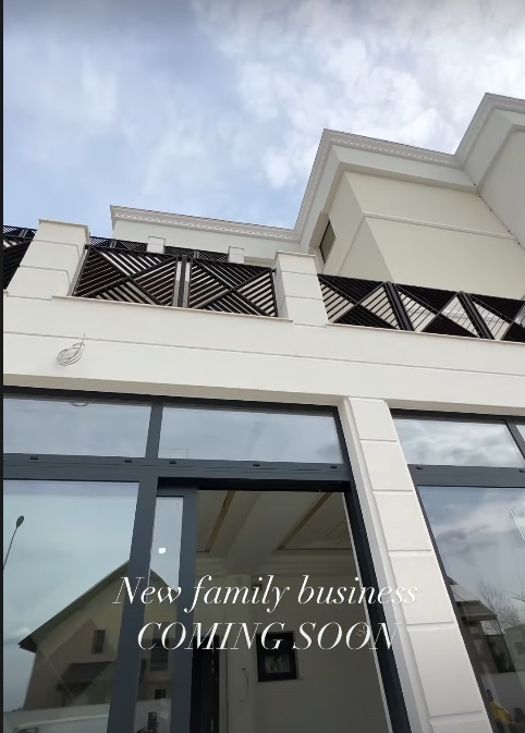Imagini cu hotelul pe care l-a construit soția lui Adrian Minune. La parter va fi un restaurant cu specific mediteraneean
