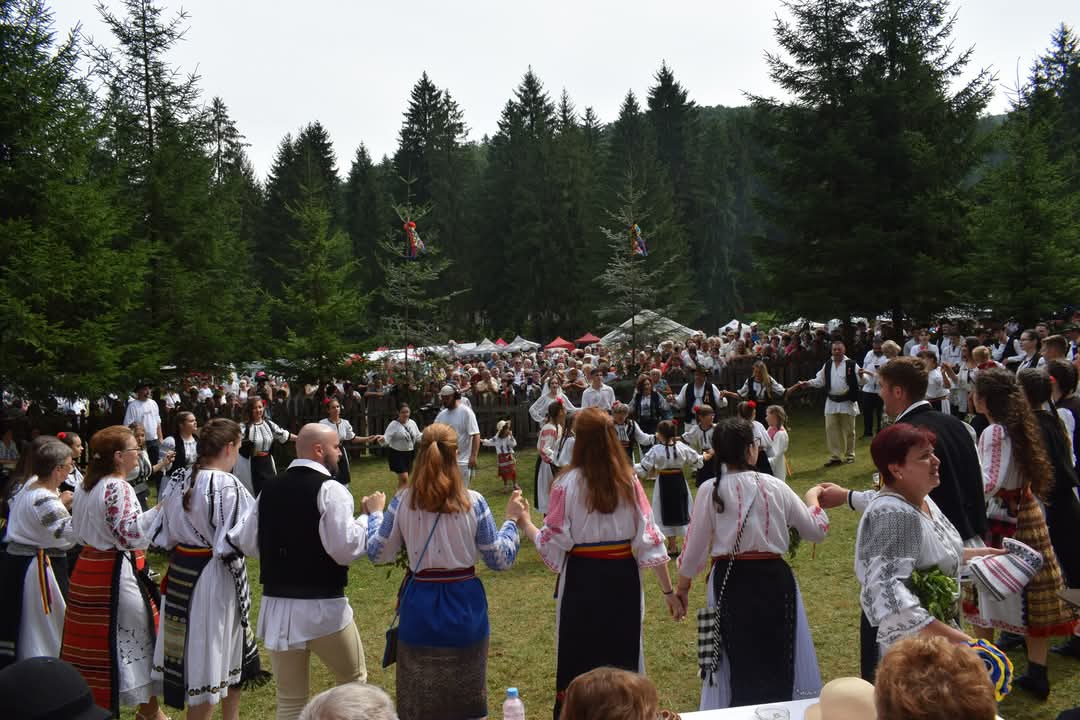 Descoperă Valea Zânelor din Covasna și comorile sale: între izvoare tămăduitoare și legende fascinante 