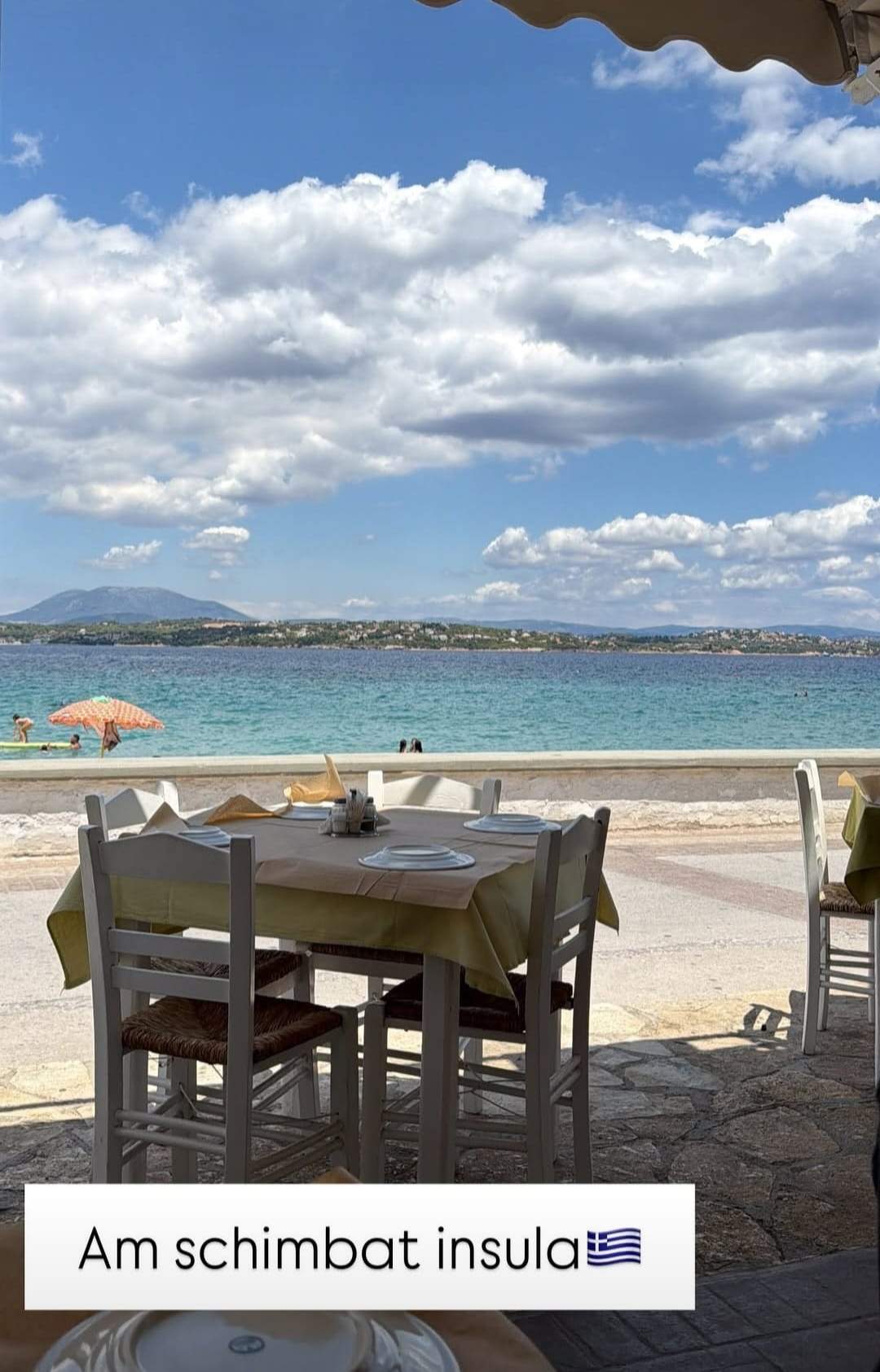 Simona Gherghe, vacanță de vis în Grecia alături de familie. Imagini din locul de care s-a îndrăgostit în urmă cu 18 ani