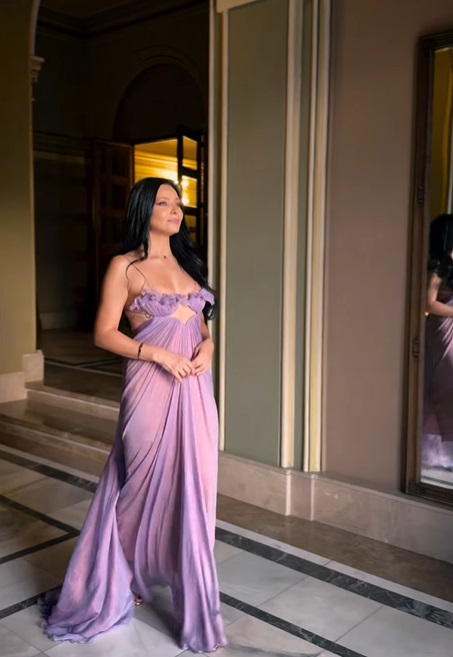 Cine sunt vedetele care apar în „La bine și la roast”, care se filmează la Opera Națională din București. Imagini din culisele noului show de la Pro TV