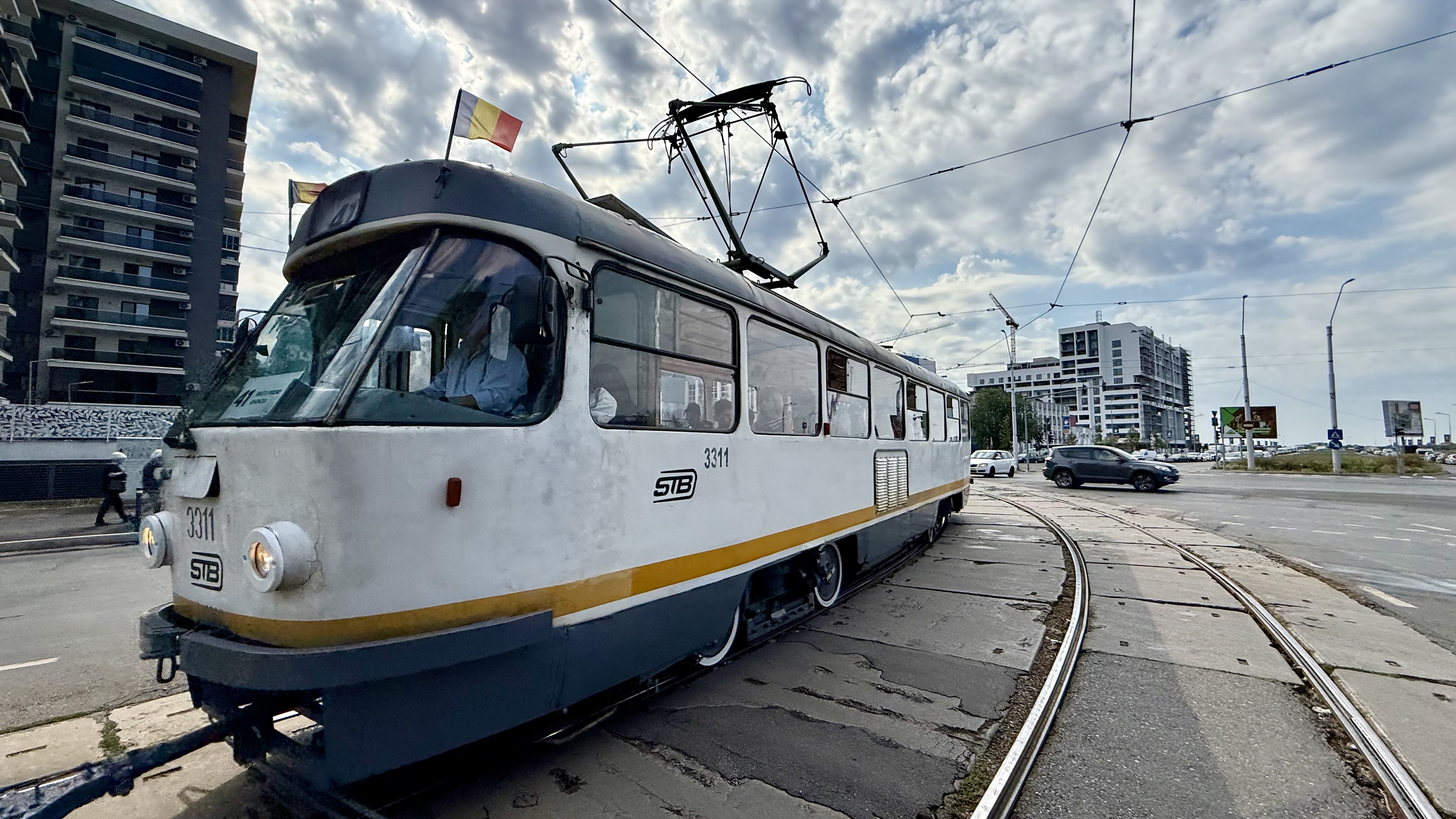 Am mers cu tramvaiul Tatra în drumul spre depou. După 53 de ani, garniturile își iau rămas-bun de la București