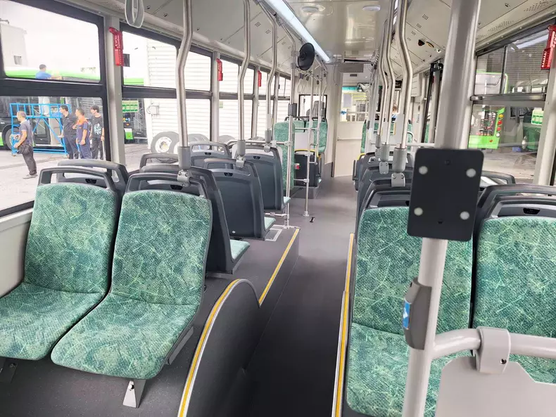 Primele 51 de autobuze electrice din China cumpărate de Primăria Capitalei au ajuns în țară. Când vor intra în circulație
