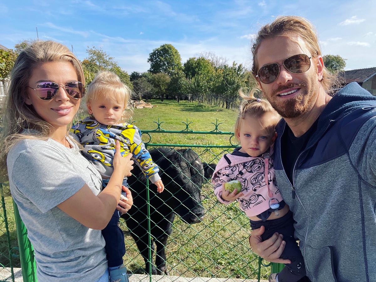 Alina Laufer e însărcinată cu al patrulea copil, la 42 de ani. Cum a făcut marele anunț: „Lui Dumnezeu îi mulțumesc”