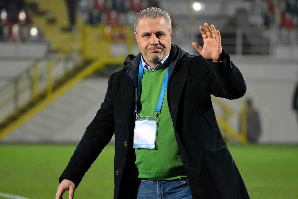Șumudică s-a rățoit la cei de la Voluntari: ”V-a ieșit presiunea cu tricoul!”. Mulțescu: ”Cei de la Astra au țipat la pauză la arbitri”