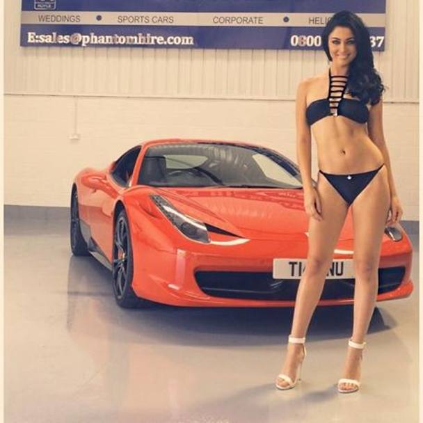 FOTO HOT / Ce ”diavoliţă roşie” şi-a tras fotbalistul lui Manchester, Luke Shaw!
