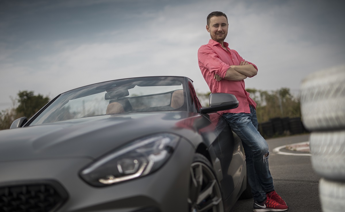 Tudor Bratu a încheiat colaborarea cu Pro TV. Costin Giurgea prezintă singur „Superspeed”: „Am învățat că e nevoie de o echipă extinsă”