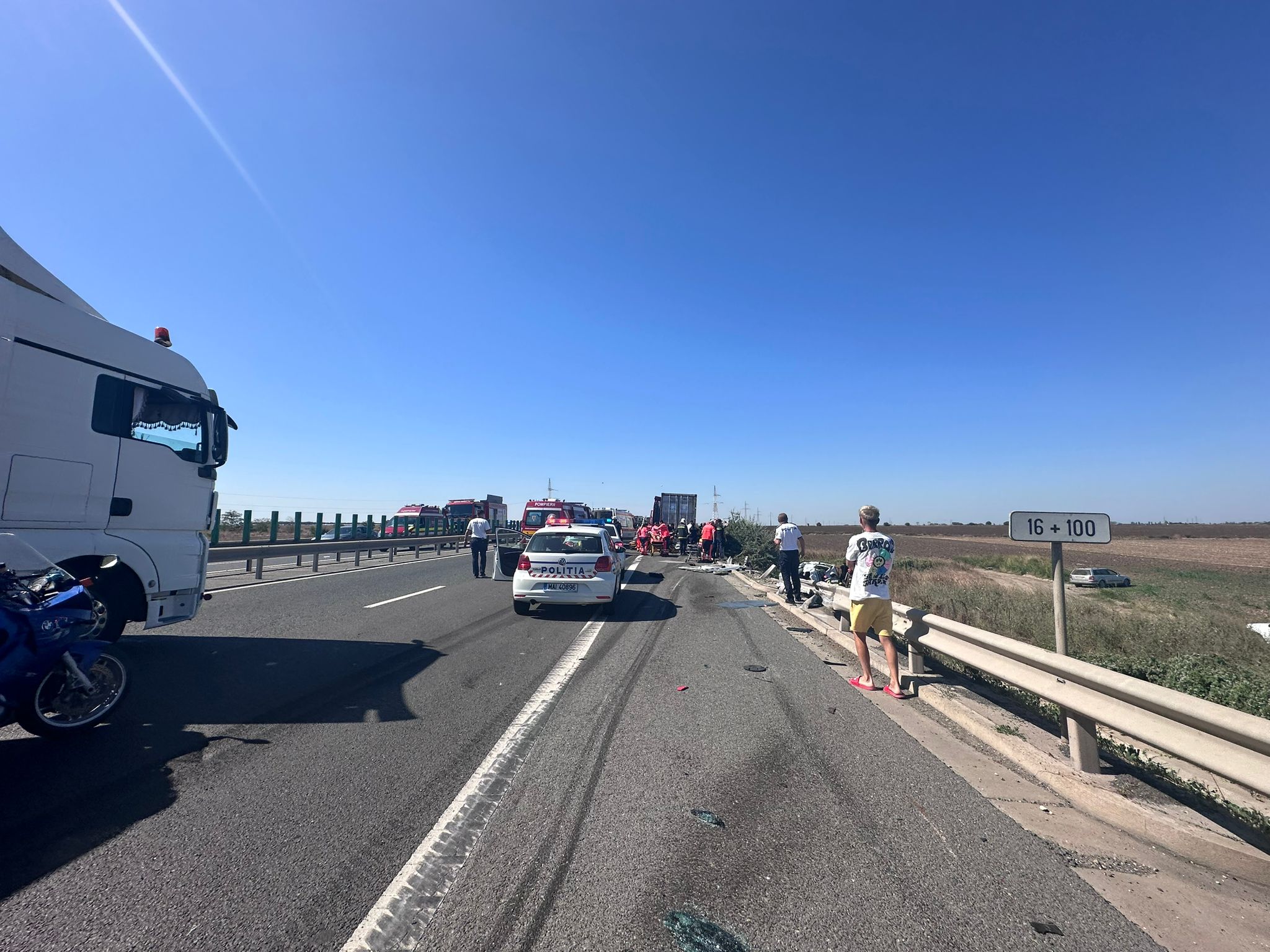 Accident grav pe A4 Ovidiu-Agigea. Mai multe persoane au fost rănite, una este în stare gravă. A fost activat Planul Roșu