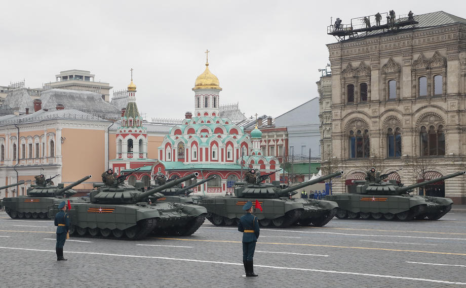 Peste 12.000 de militari, la parada de Ziua Victoriei de la Moscova. Putin: „Ne vom apăra ferm interesele”