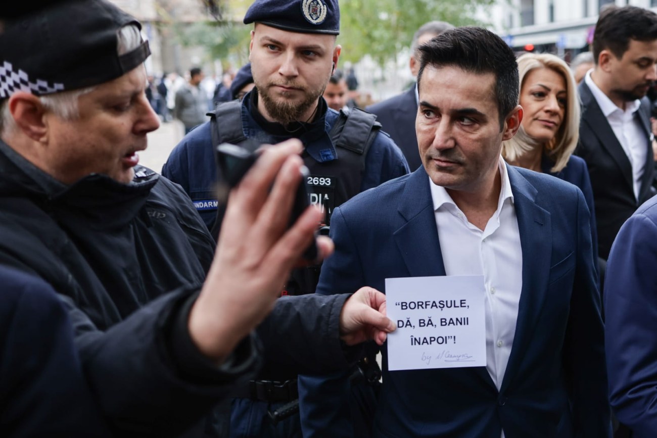 Daniel Băluţă şi-a depus candidatura la Primăria București fără Grindeanu. A venit cu Manda, Firea, Manole și Costoiu. De ce a lipsit șeful PSD