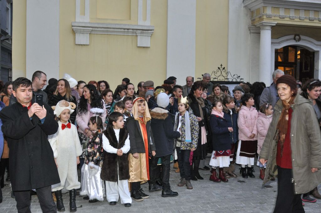 REPORTAJ: Sretan Božić! Badnjakul a arătat un an roditor pentru sârbii care celebrează Crăciunul pe rit vechi| FOTO&VIDEO