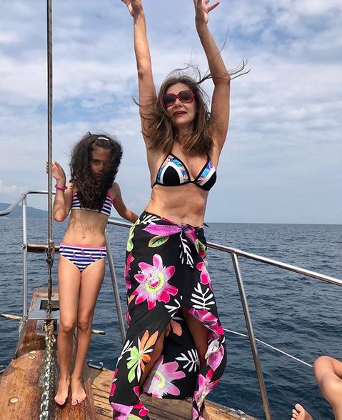 De necrezut cum poate arăta Romanița Iovan în costum de baie la 53 de ani. Ipostaze superbe din vacanța cu iubitul | FOTO