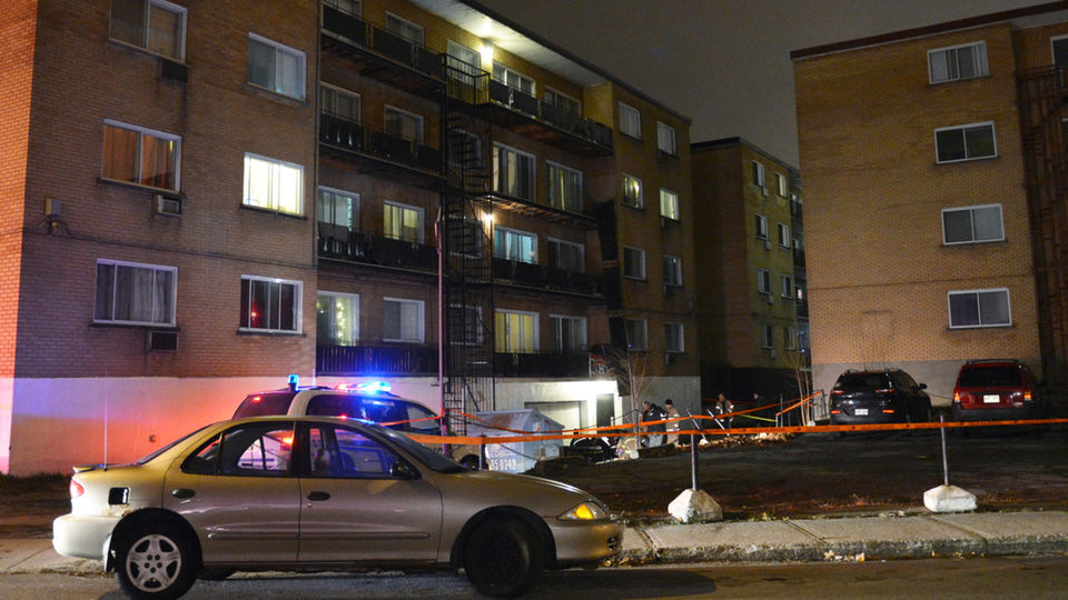 Balconul apartamentului lui Lucian Bute din Montreal s-a prăbușit! ^Doi oameni au murit. Mister KO - anchetat?