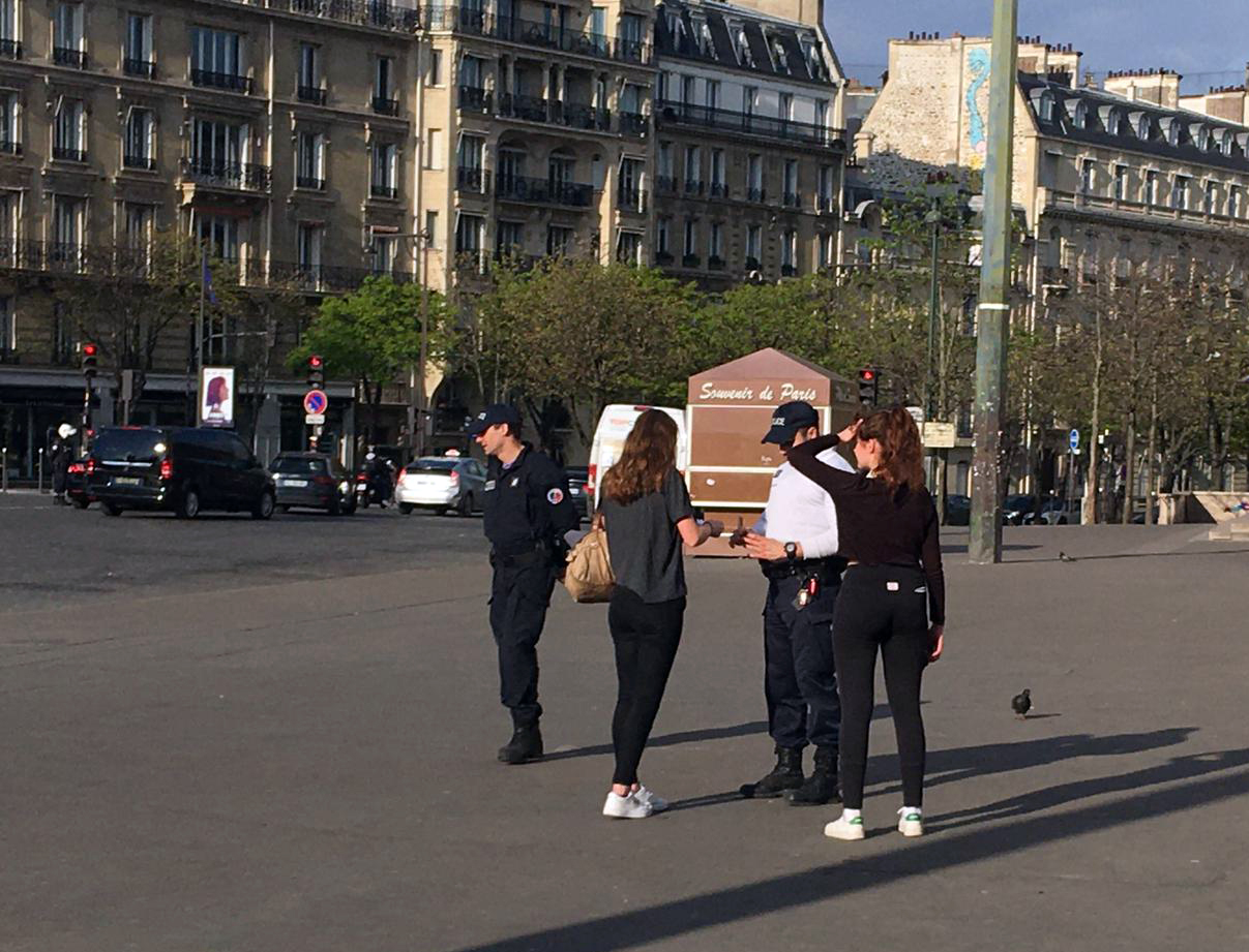 Experiența stranie trăită de un român stabilit de 30 de ani la Paris. ”Metropola e pustie și plutește în aer un sentiment de incertitudine”
