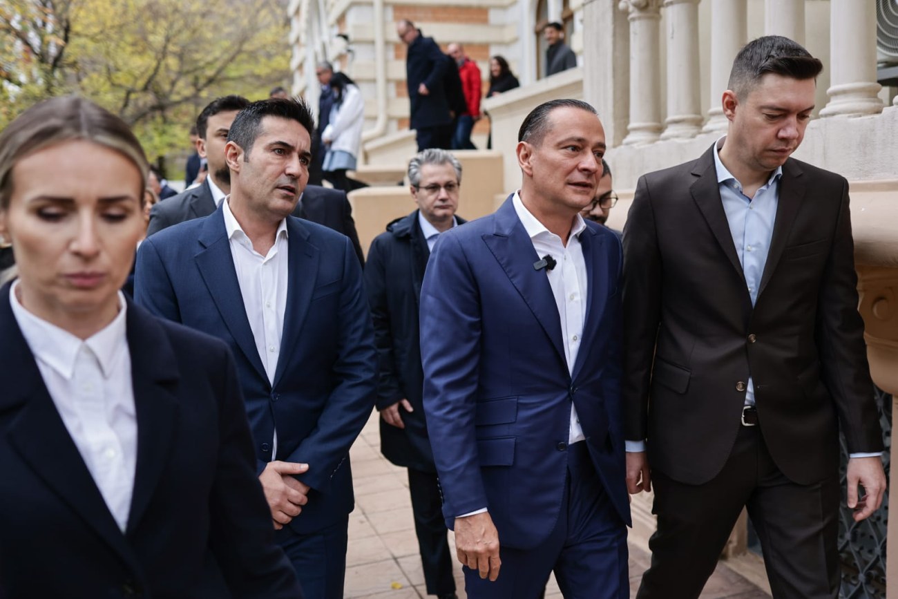 Daniel Băluţă şi-a depus candidatura la Primăria București fără Grindeanu. A venit cu Manda, Firea, Manole și Costoiu. De ce a lipsit șeful PSD