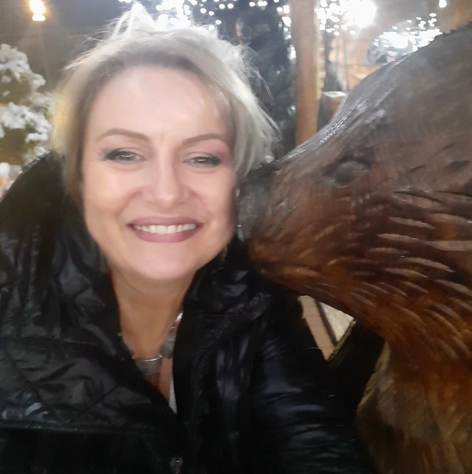 Cum arată mama vitregă a Andreei Marin. Deși a crescut-o ca pe propria fiică, vedeta a acceptat-o greu pe Renata
