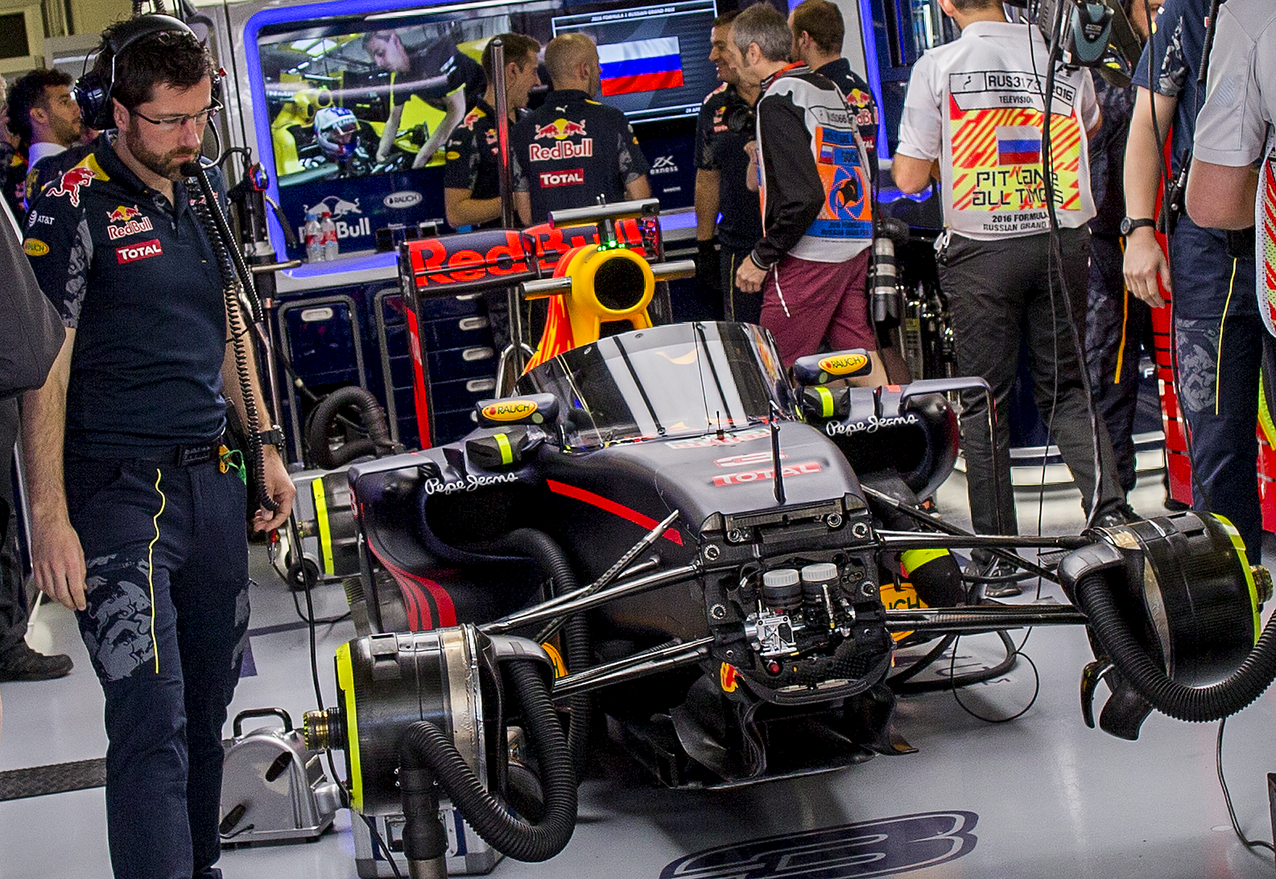 Inovație testată de Red Bull Racing pe circuitul de Formula 1 din Rusia / GALERIE FOTO și VIDEO
