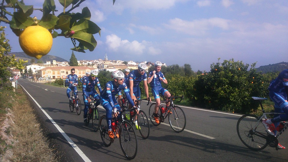 Campionul paralimpic Eduard Novak aleargă Turul Valenciei. ^Primul sportiv cu dizabilități din lume care va concura împotriva elitei ciclismului