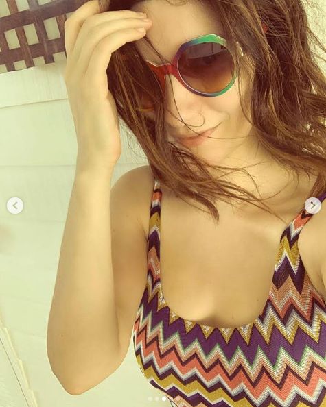 Laura Pausini, în costum de baie. Cum arată cântăreața italiană | FOTO