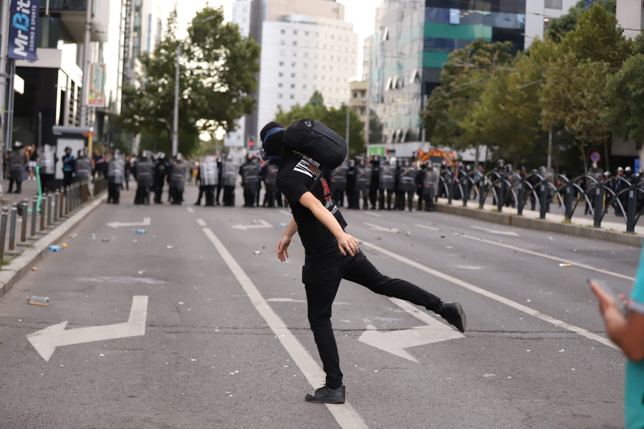 Mai multe persoane au fost reținute după violențele de la protestul fermierilor din Piața Victoriei si sunt audiate la această oră