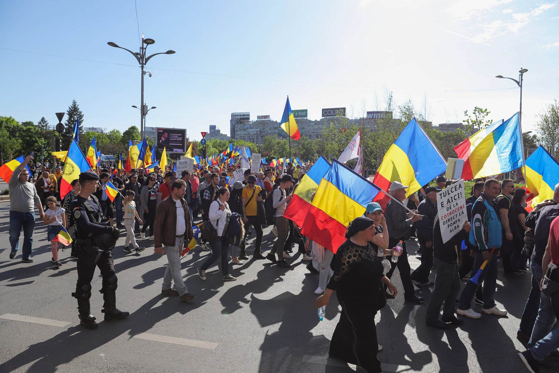 REPORTAJ. Protest AUR în București. Ce s-a strigat și cum s-a derulat manifestația