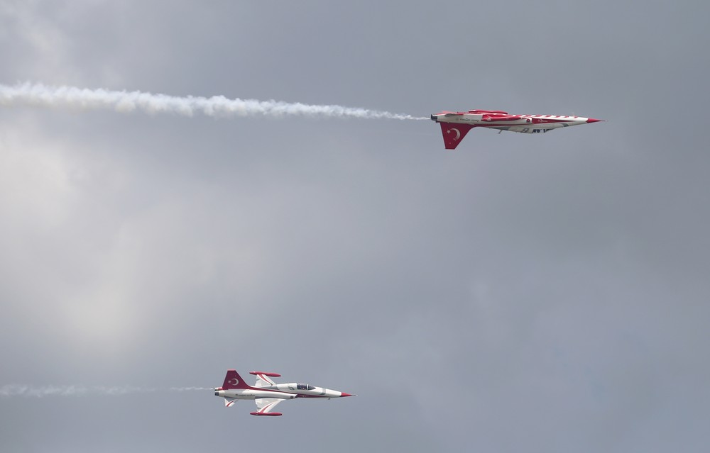 UPDATE. Programul BIAS 2018. Ce se întâmplă la show-ul aviatic cu 150 de aeronave şi peste 100 de piloţi şi paraşutişti din 13 ţări / FOTO&VIDEO