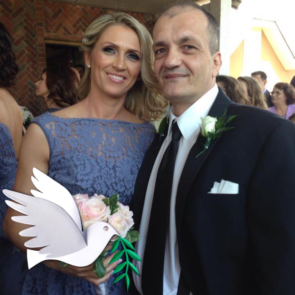 FOTO | O mamă a trei copii născuți în America a fost deportată în Albania fără a i se permite să-și ia rămas bun de la familie