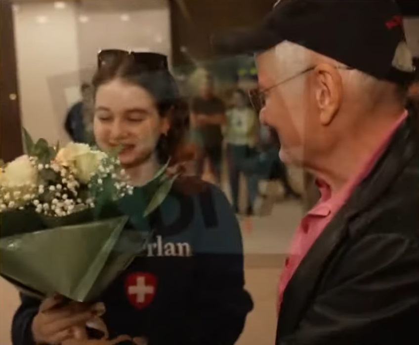 Reacția lui Teo Trandafir când a văzut-o pe Irina Columbeanu în România: „Cât e de frumoasă și de dulce, și fără buze, și fără gene”
