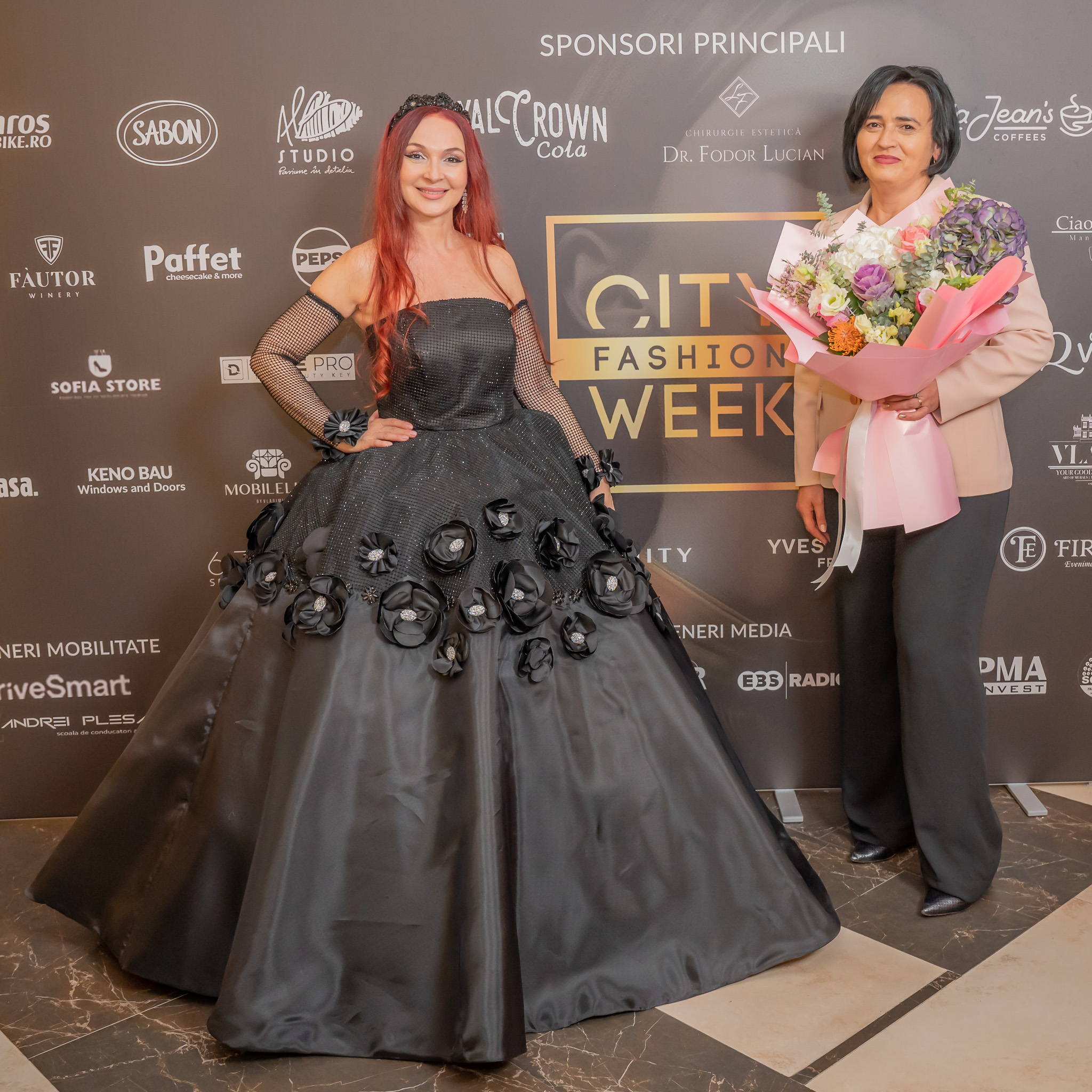 Cum a apărut soția lui Emil Boc pe podiumul de modă. Oana Boc, fotomodel pentru o zi: „Este fascinant tot ceea ce ține de creativitatea umană”