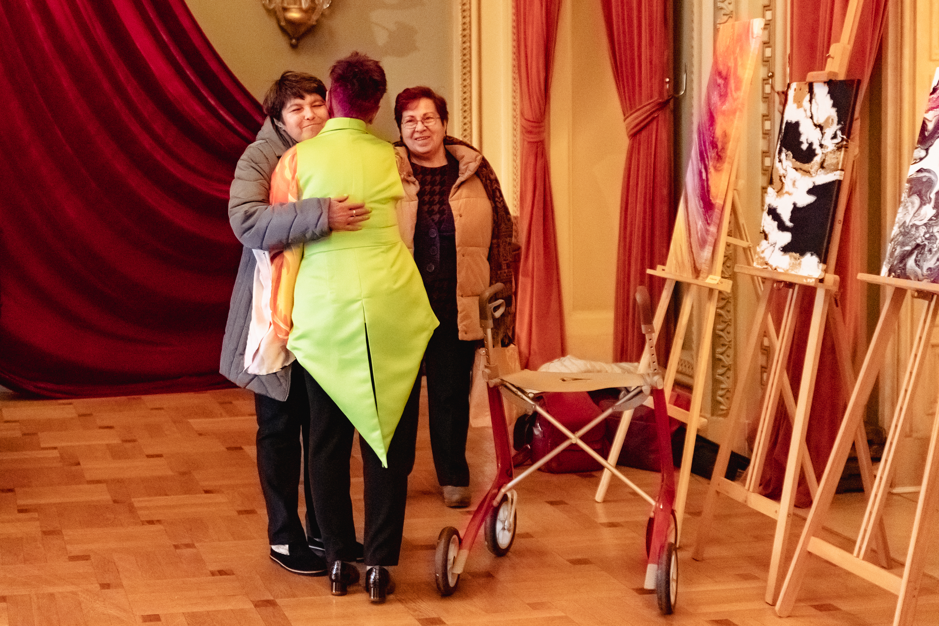 Picturile unei paciente cu scleroză multiplă arată cum se simte boala pentru cei care suferă de ea: „Este neputința noastră de a ne exprima în cuvinte”