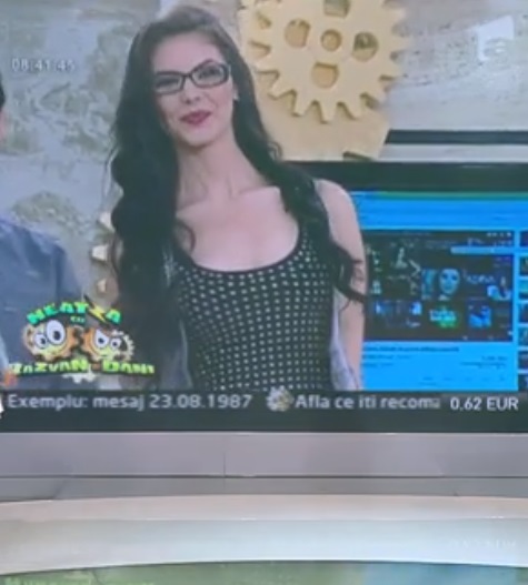 Imagini cu Ramona Olaru în tinerețe, când nu era celebră. Avea părul brunet și purta ochelari de vedere