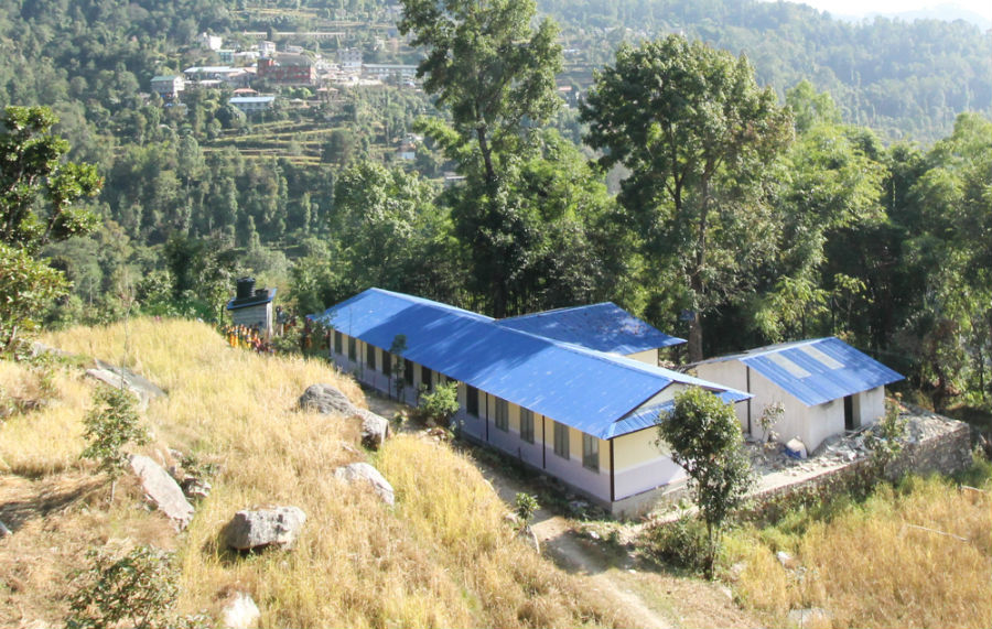 Campania “Bucurie pentru Nepal”. Românii au construit două școli în Nepal. A început construcția celei de-a treia școli